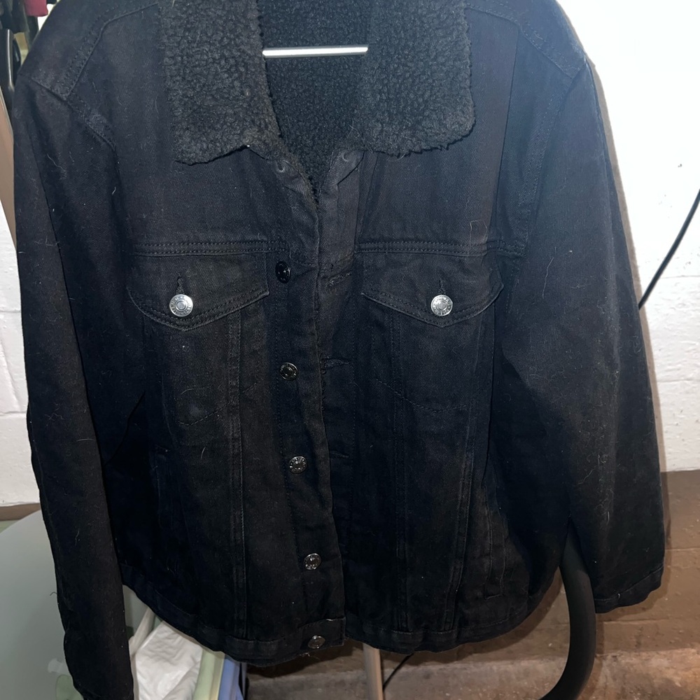 Women's Black Sherpa Collar Jacket - Picture 2 of 3